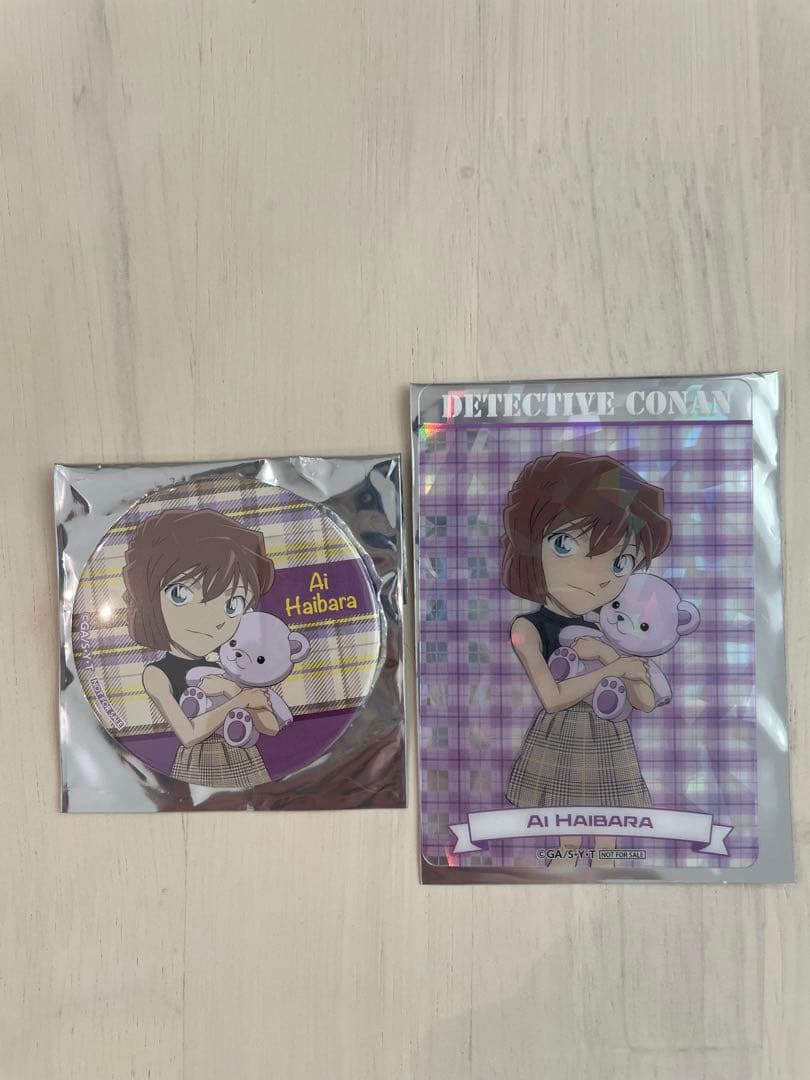 名探偵コナン 灰原 哀 缶バッジ クリアカードnamco特典 名探偵コナン ちょいデカホロ缶バッジ 花冠-flow in the wind-（灰原