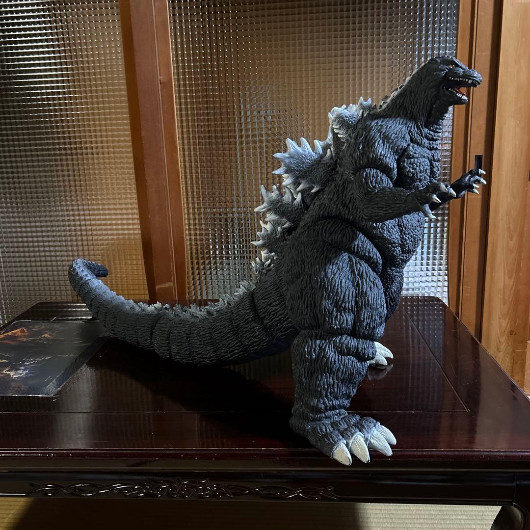 ゴジラ フィギュア 特大 - メルカリ