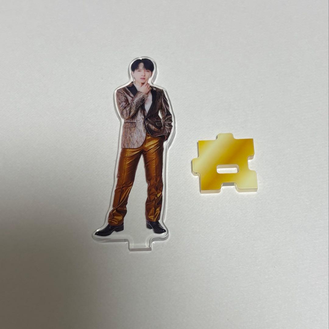 吉田仁人 アクリルスタンド FC限定 - メルカリ