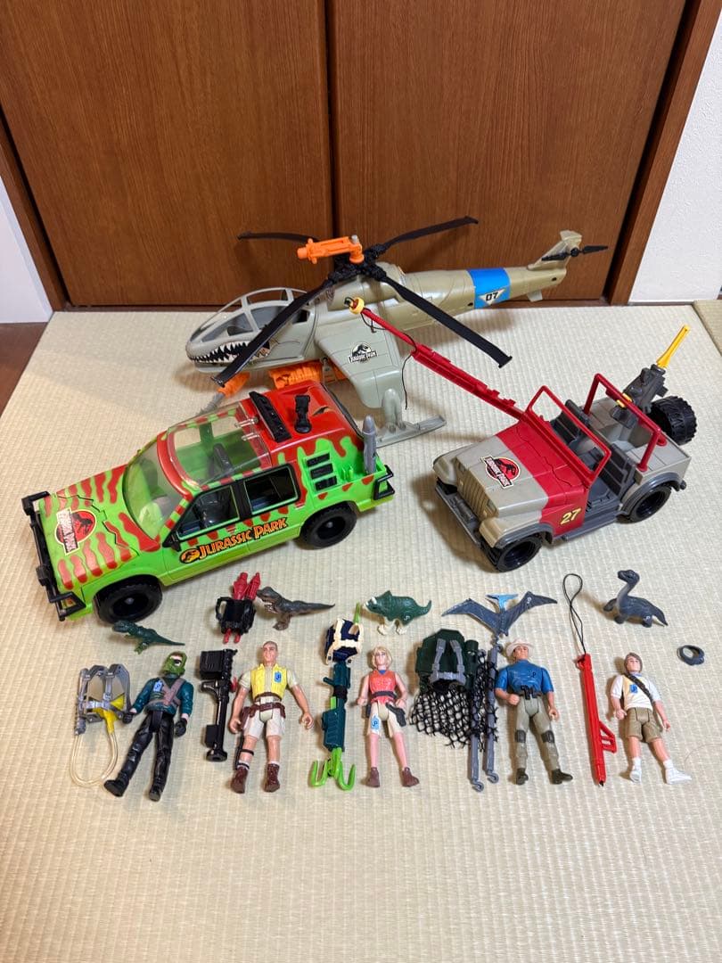 【超希少】93年当時物　ジュラシック・パーク フィギュアセット 超希少】93年当時物 ジュラシック・パーク フィギュアセット - メルカリ