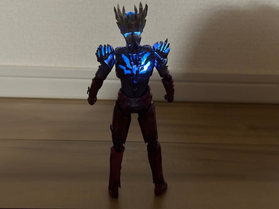 発光改造 S.H.Figuarts ウルトラマンサーガ フィギュアーツ