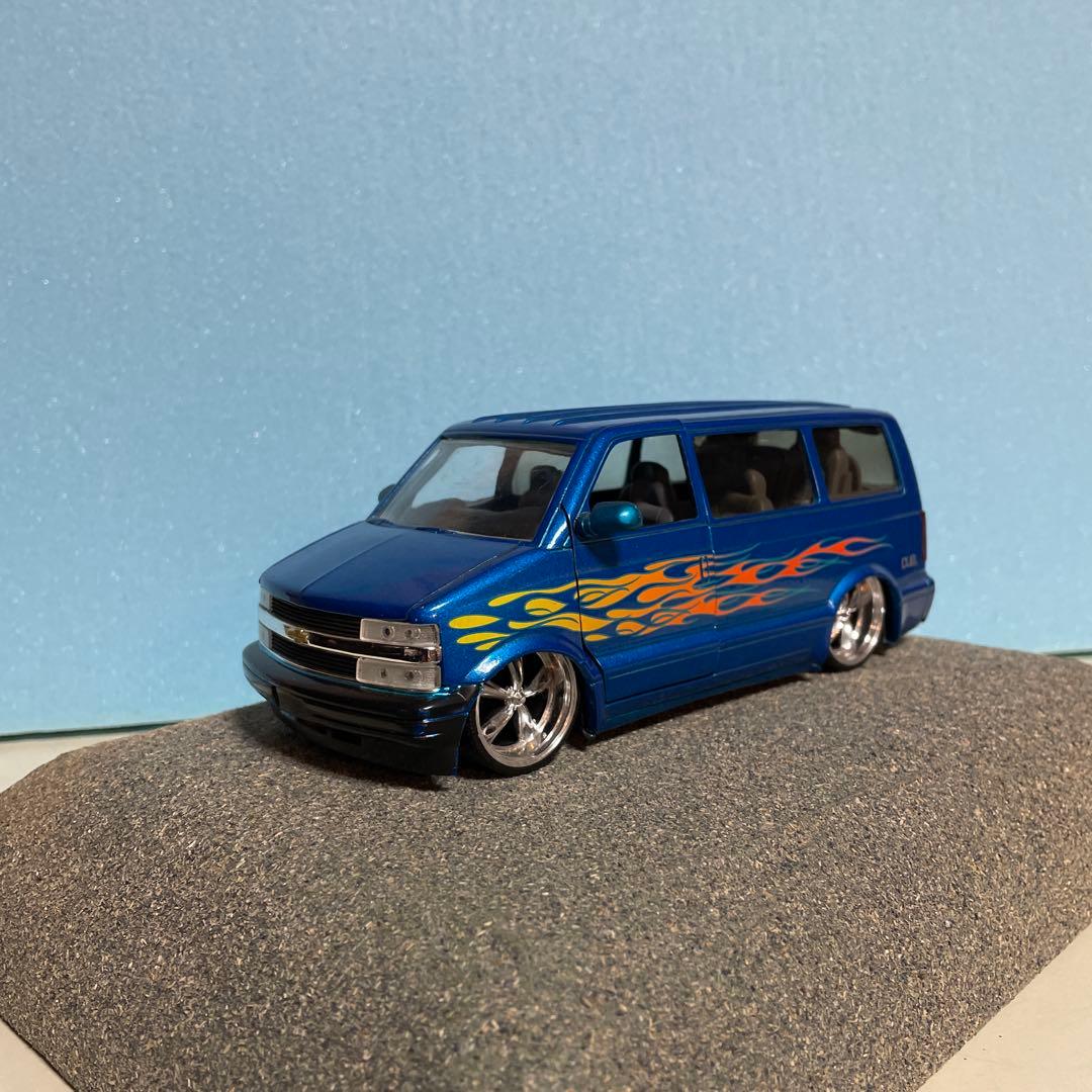Jada DUB CITY 2001 CHEVROLET ASTRO VAN - メルカリ