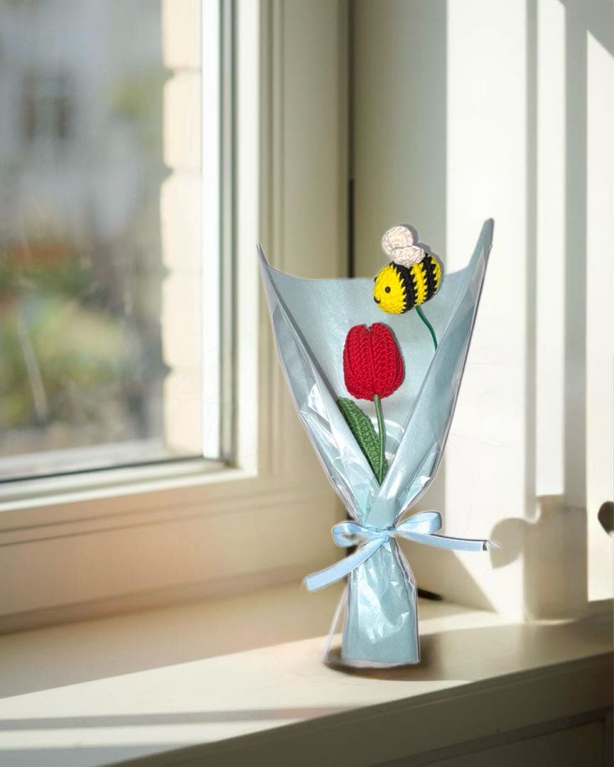 チューリップとミツバチ 枯れない花 かぎ針編み 花束 オーダー受付