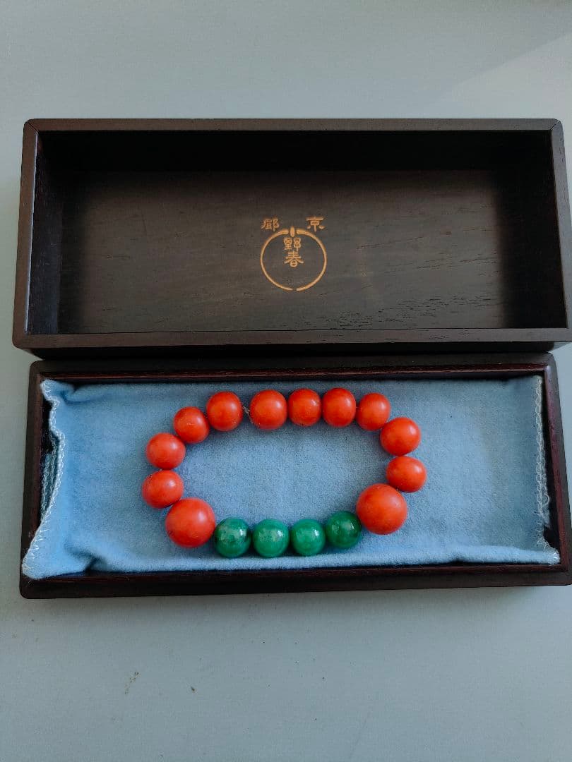 本珊瑚 翡翠玉 唐木箱付き 時代物 高知県産『血赤珊瑚』巨大 300ct | 東京書芸館公式通販ウェブサイト