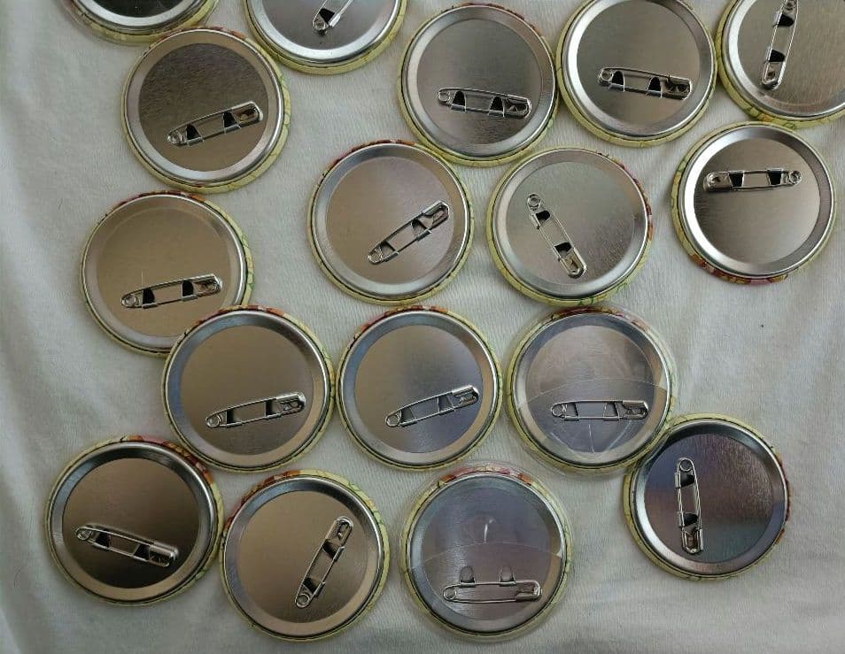 すとぷり るぅと 缶バッチ るとわん 僕と君の秘密基地 デフォ - メルカリ