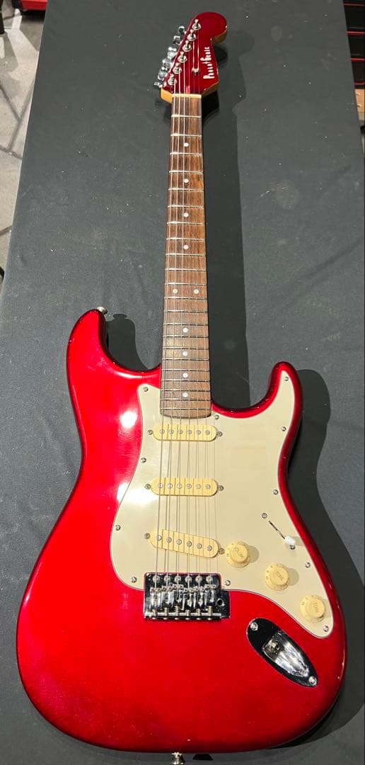 PHOTOGENIC ストラトタイプ　赤　初心者オススメ Amazon.co.jp: PhotoGenic フォトジェニック エレキギター 初心者入門