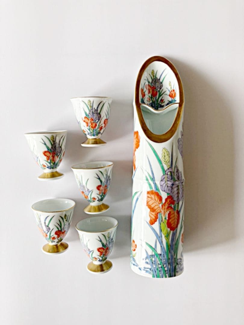 期間限定お値下げ中！！　新品未使用！！　華やかな金彩　有田焼　酒器セット 有田焼 香酒盃 | 晶金/晶銀かすり | ペアセット | KIHARA