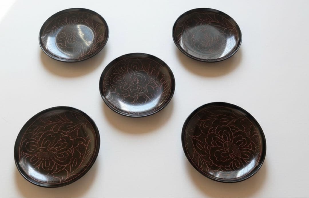 【未使用】最高級 輪島塗 銘々皿 5枚セット 牡丹彫 天然木 漆器 未使用】最高級 輪島塗 銘々皿 5枚セット 牡丹彫 天然木 漆器 - メルカリ