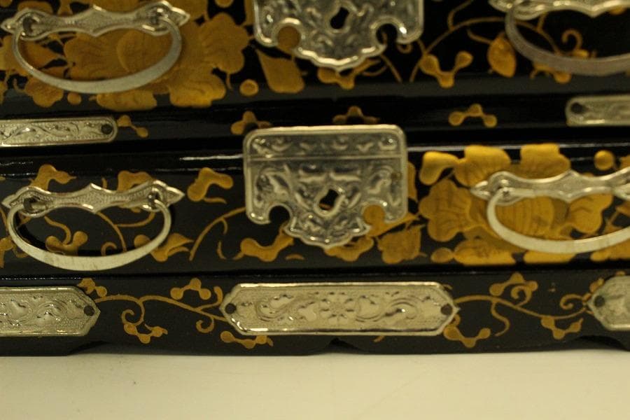 ミニチュア 雛道具 木製 蒔絵家具 重箱 針 鏡 揃い セット(ZE359