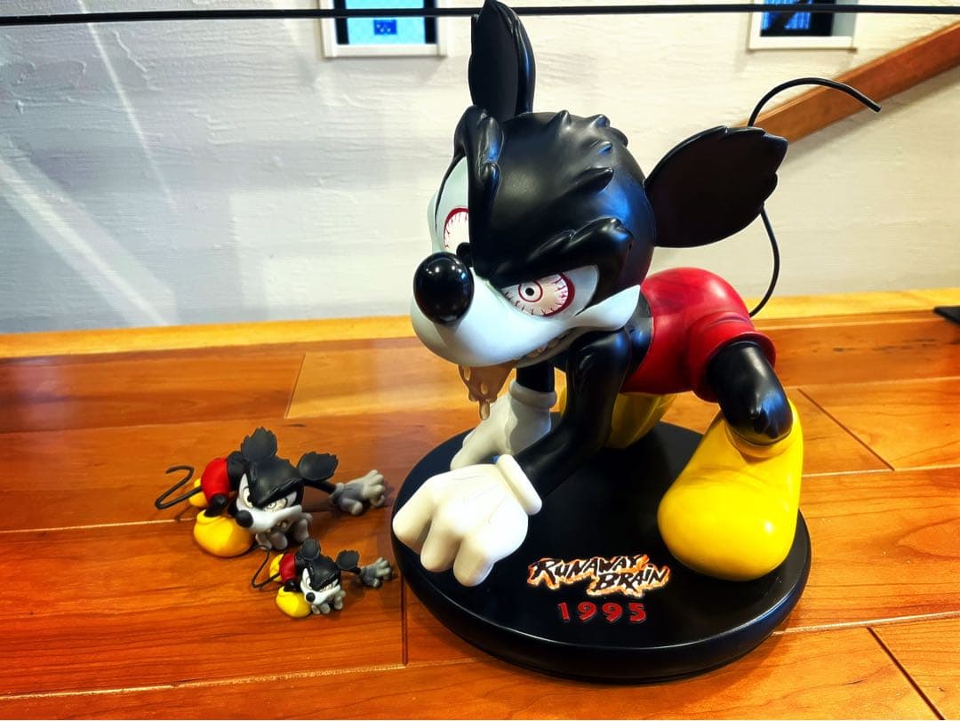 限定200体/ミッキー/アルバイトは危機一髪/Runaway brain - メルカリ