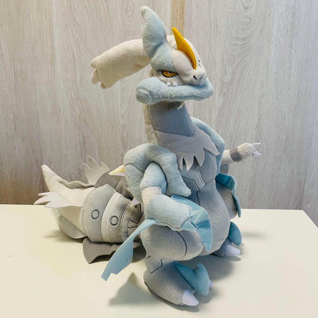 貴重品！】ポケモンセンター ぬいぐるみ ブラックキュレム & ホワイト