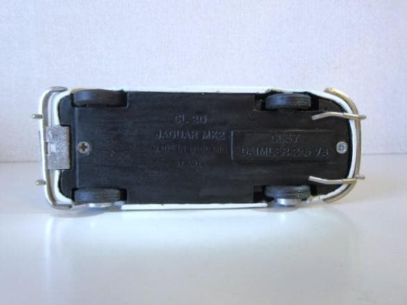 特価 SMTS (1/43) ジャガー ダイムラー 2.5 V8 Saloon - メルカリ