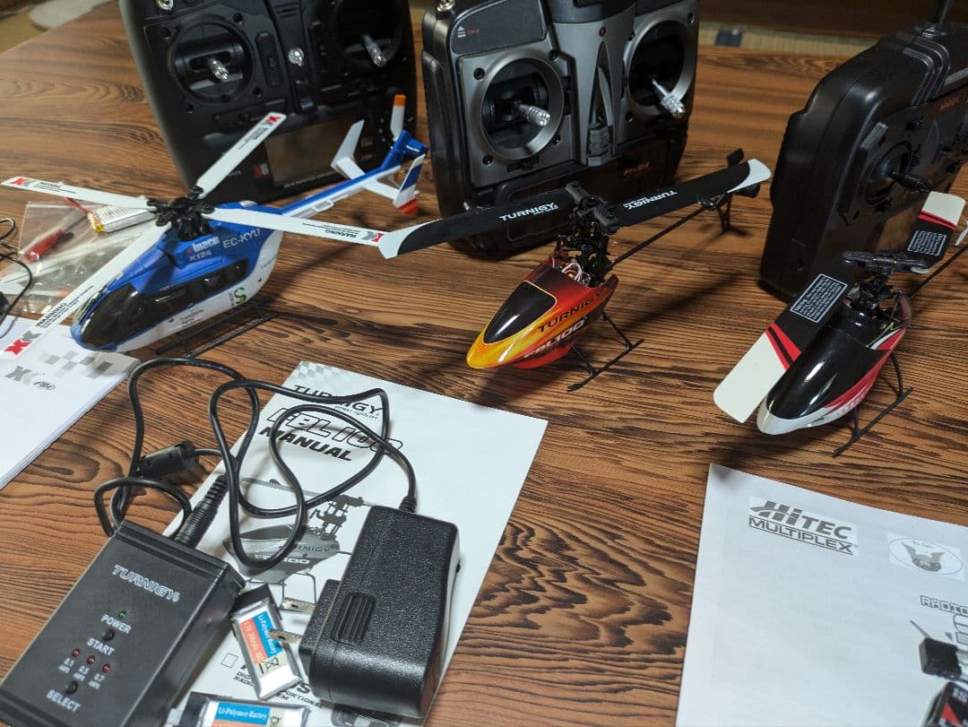 K124 & TURNIGY T100 ナインイーグルス ラジコンヘリコプター