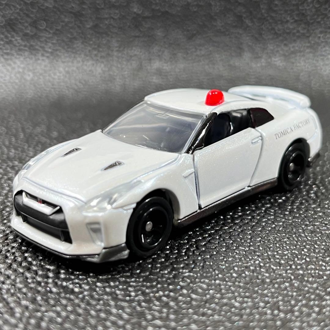465 トミカ組み立て工場 第1弾 日産 GTーR 覆面パトカー シート黒