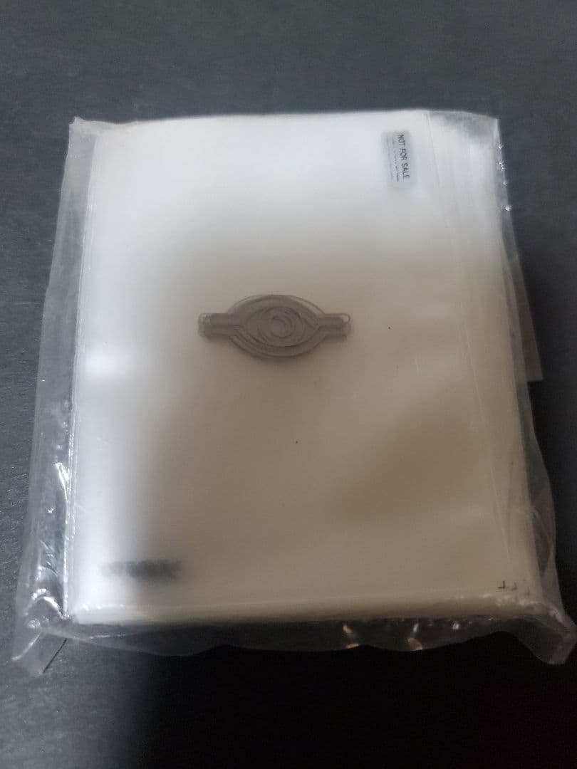 【超希少・未開封】遊戯王 初代 千年眼 銀目玉ロゴ プロテクター　スリーブ 51TLhe0VXzL._AC_UF350,