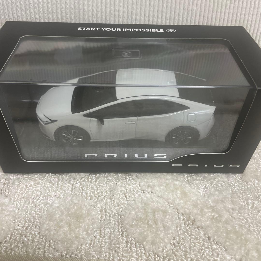 トヨタ プリウス ミニカー パール - メルカリ