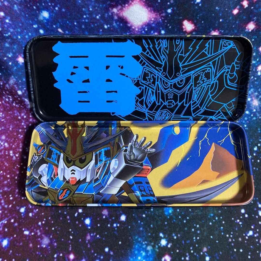 SDガンダムの缶ペンセット（ナイトガンダム、武者ガンダム ペンケース