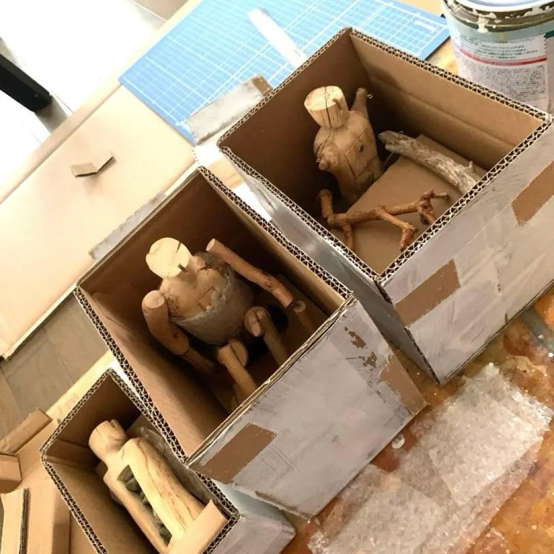 ✴︎Figure No.3 流木の木彫フィギュア作品✴︎引き出しと石