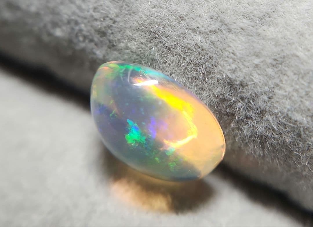 高品質！天然ファイアーオパール 1.628ct