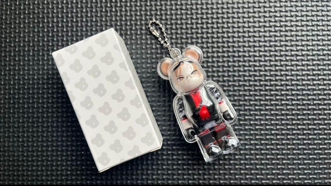 BE@RBRICK ベアブリック用 クリアケース 100% キーホルダー - メルカリ