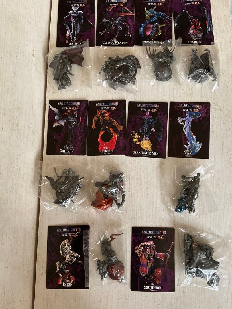 FF クリーチャーズ　フィギュア　メタリックバージョン9個セット 内袋未開封ファイナルファンタジークリーチャーズ メタリック12体10種