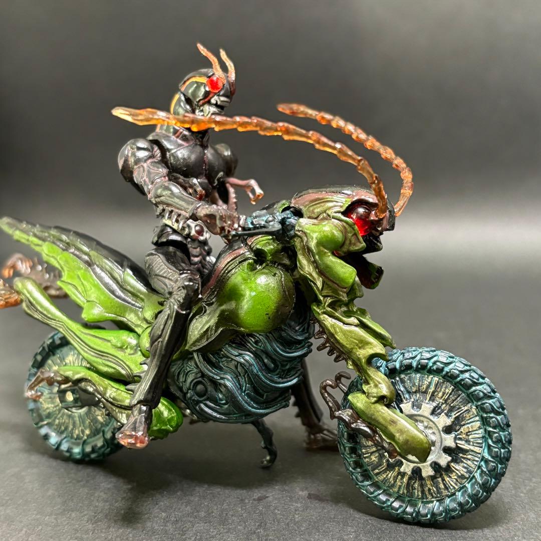 SIC匠魂VOL.7仮面ライダーブラック& バトルホッパーノーマルカラー