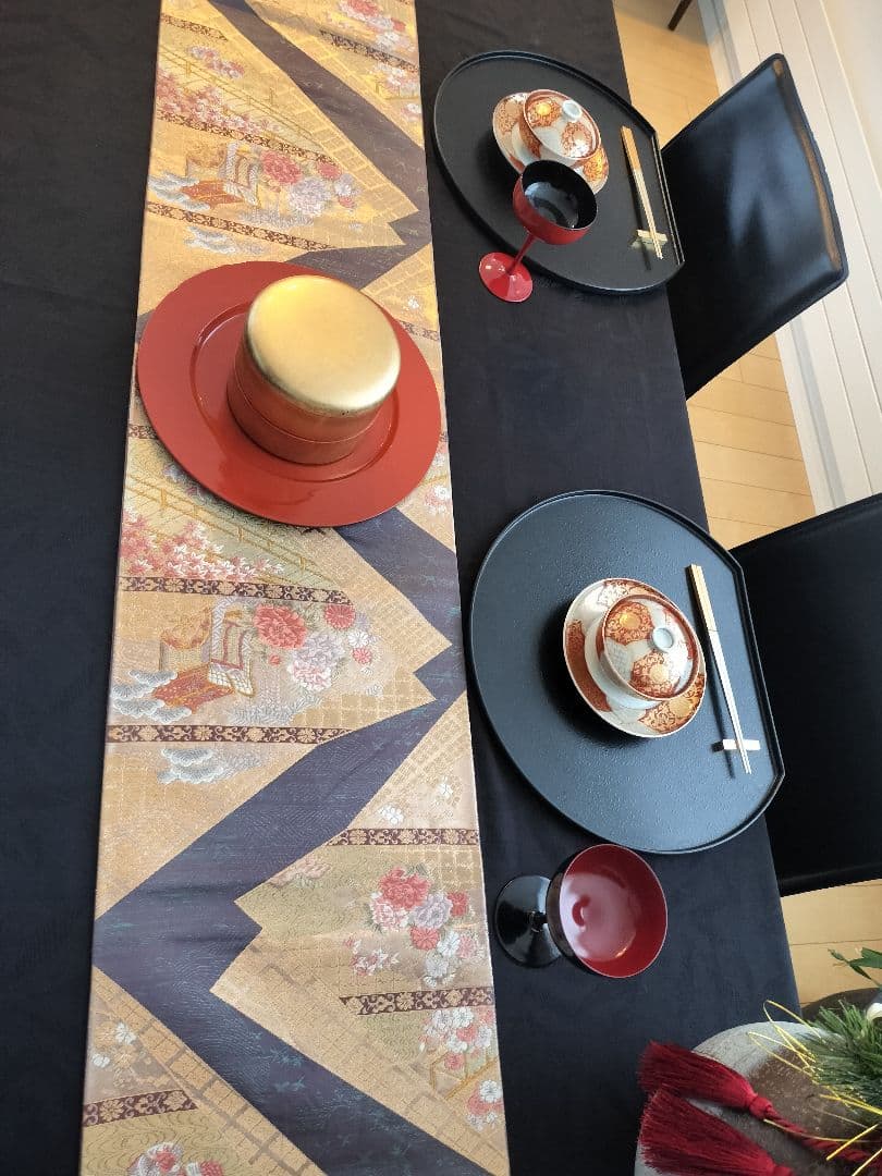 A945☆高級‼️豪華刺繍‼️ひな祭り‼️テーブルランナー2m10cm - メルカリ