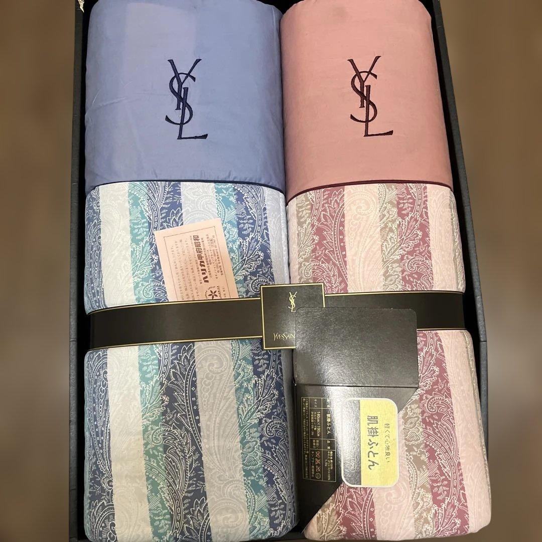 イヴサンローラン　肌掛けふとん２枚　中わた　ロゴ　ペイズリー風 Yahoo!オークション -「サンローラン」(肌布団) (布団)の落札相場