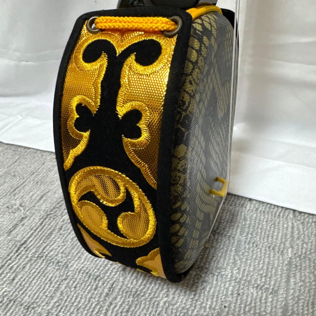 B076 沖縄 三線 蛇三線 人工皮 蛇柄 三味線 和楽器 ケース 付き - メルカリ