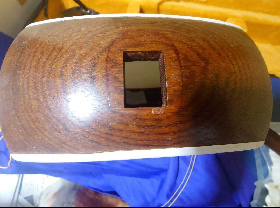 細棹三味線　棹全体に綺麗なすだれ虎斑入りハードケース付宅急便配送料¥1700込