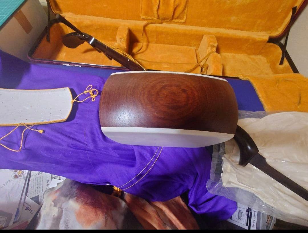 細棹三味線　棹全体に綺麗なすだれ虎斑入りハードケース付宅急便配送料¥1700込