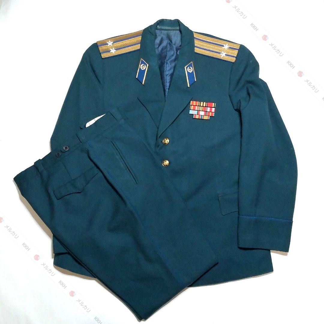 ソ連軍 佐官制服セット ③ 大阪店から現在ヤフオクにソ連軍ロシア軍の戦闘服や制服を8点を出品中