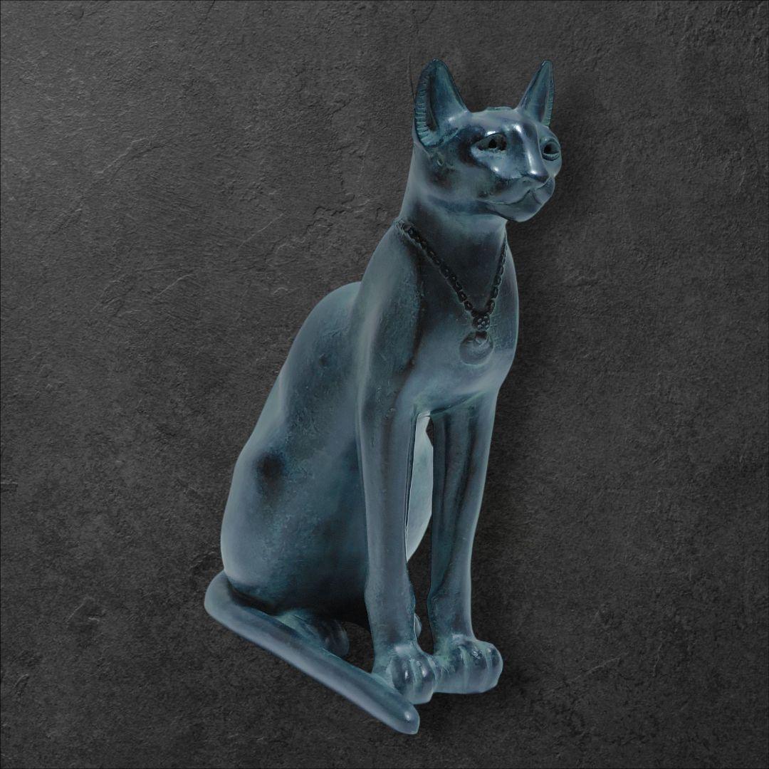 複製彫刻 ネックレスをしたバステト女神 猫 樹脂製 置物 美品 正規品 大サイズ 猫姿のバステト女神 置物レプリカ像【宅急便のみ