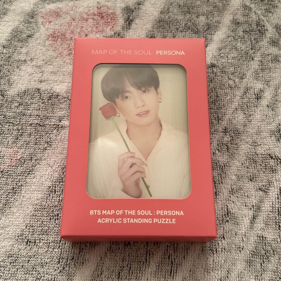 BTS ジョングク アクリルパズル スタンド - メルカリ