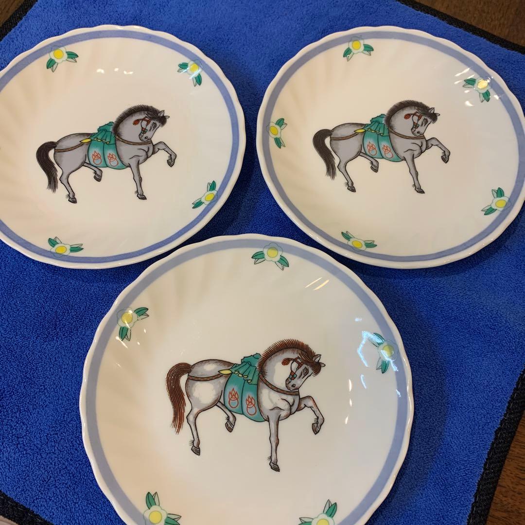 2026年の干支 午うま】 馬の絵柄皿・馬のイラスト皿／3枚セット - メルカリ