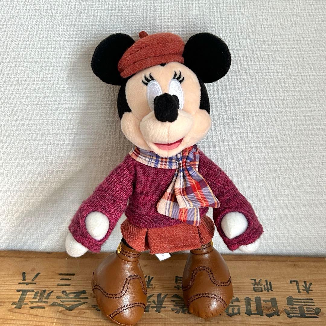 ディズニー ミニーのスタイルスタジオ 秋の衣装 ぬいぐるみバッジ