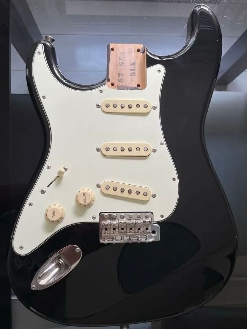 最終値下げ】フェンダーJシアトル・ボディ イケベFSR 1966リバース