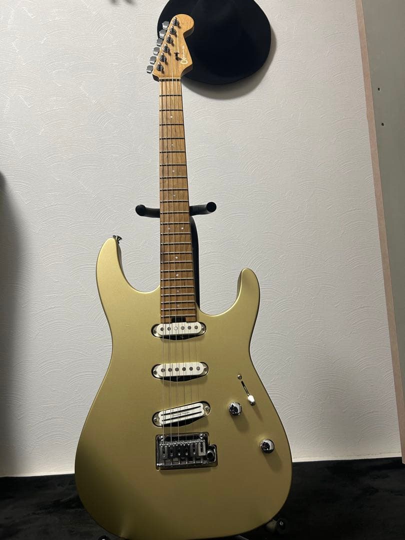ギター CHARVEL PRO-MOD DK22 SSS PHARAOHS GOLD Charvel Pro-Mod DK22 SSS 2PT CM Electric Guitar, Pharaohs Gold