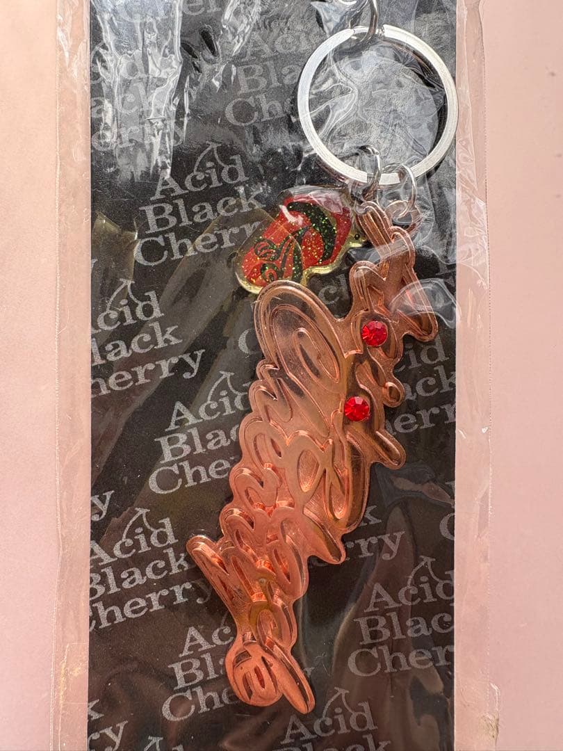 Acid Black Cherry キーホルダー - メルカリ