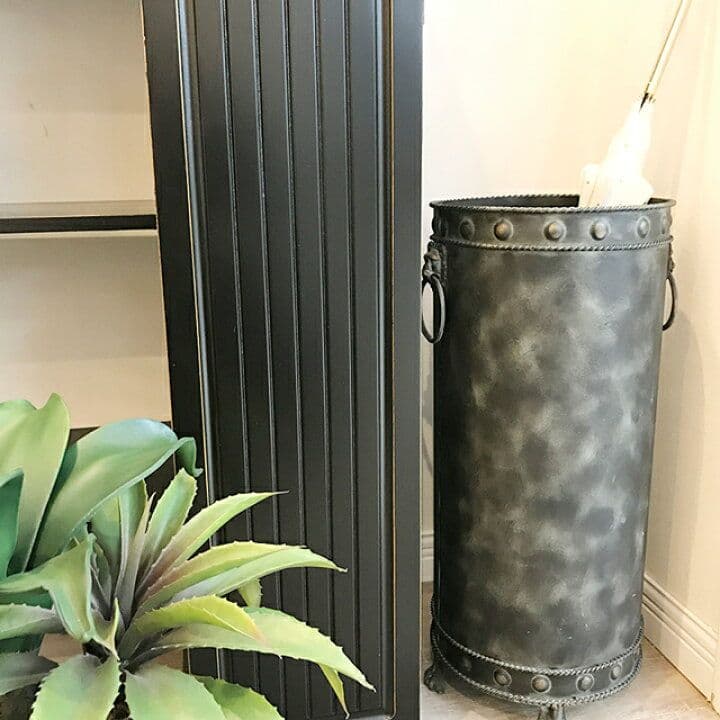 輸入雑貨 アイアン製品 『ライオン飾り付き円筒形傘だて』 アンブレラ