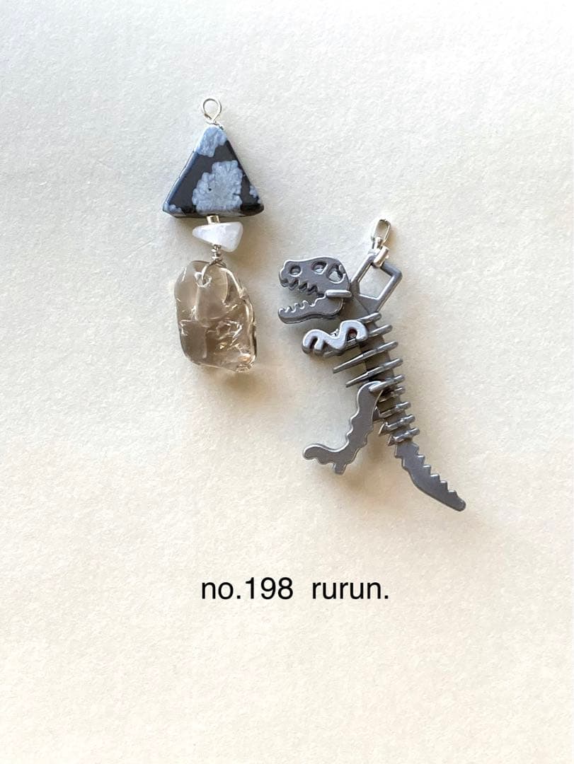 no.198  スノーフレークとTyrannosaurus TORQREX (トルクレックス) スノーボード 153cm wyvern ブラック