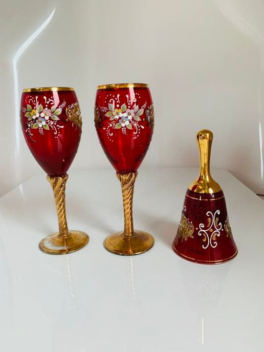 希少価値！ベネチアングラス金彩ワイングラス2客&ベル - メルカリ