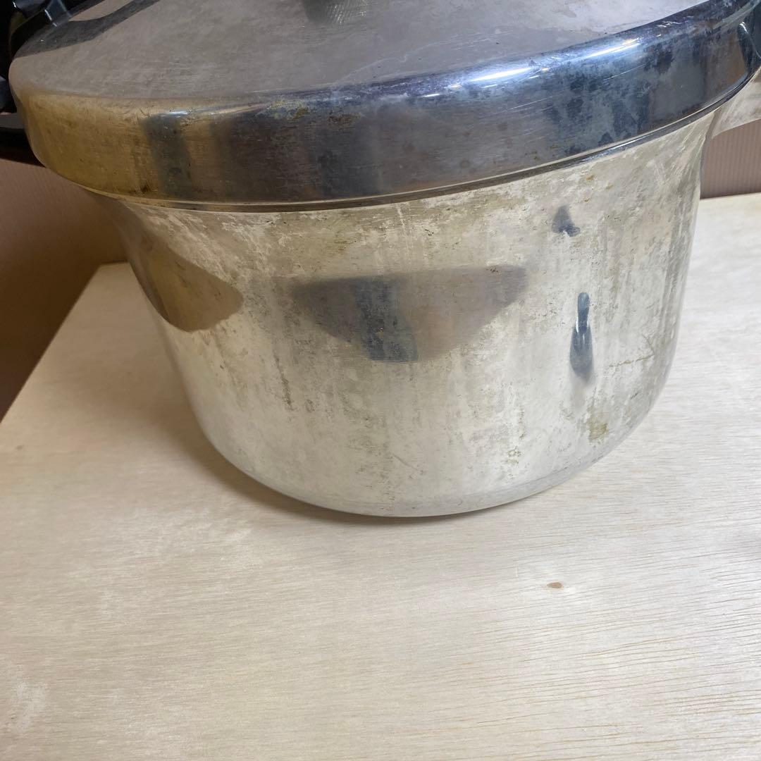 平和アルミ　圧力鍋 PCD-10W 10.0ℓ クッキングブック　貝印蒸し器付