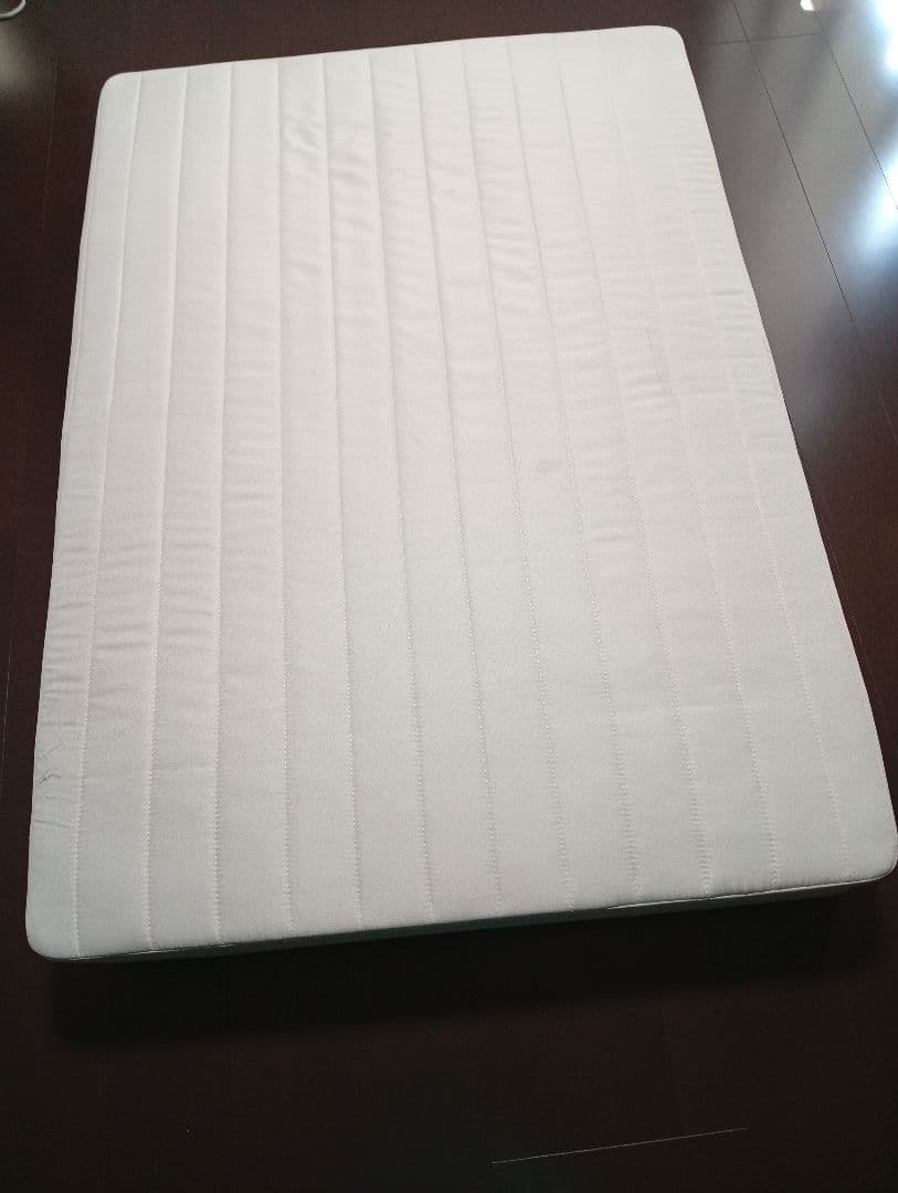セミダブル ストライプデザイン マットレス スヤラ 西川 セミダブル SUYARA マットレス 高反発マットレス 点で