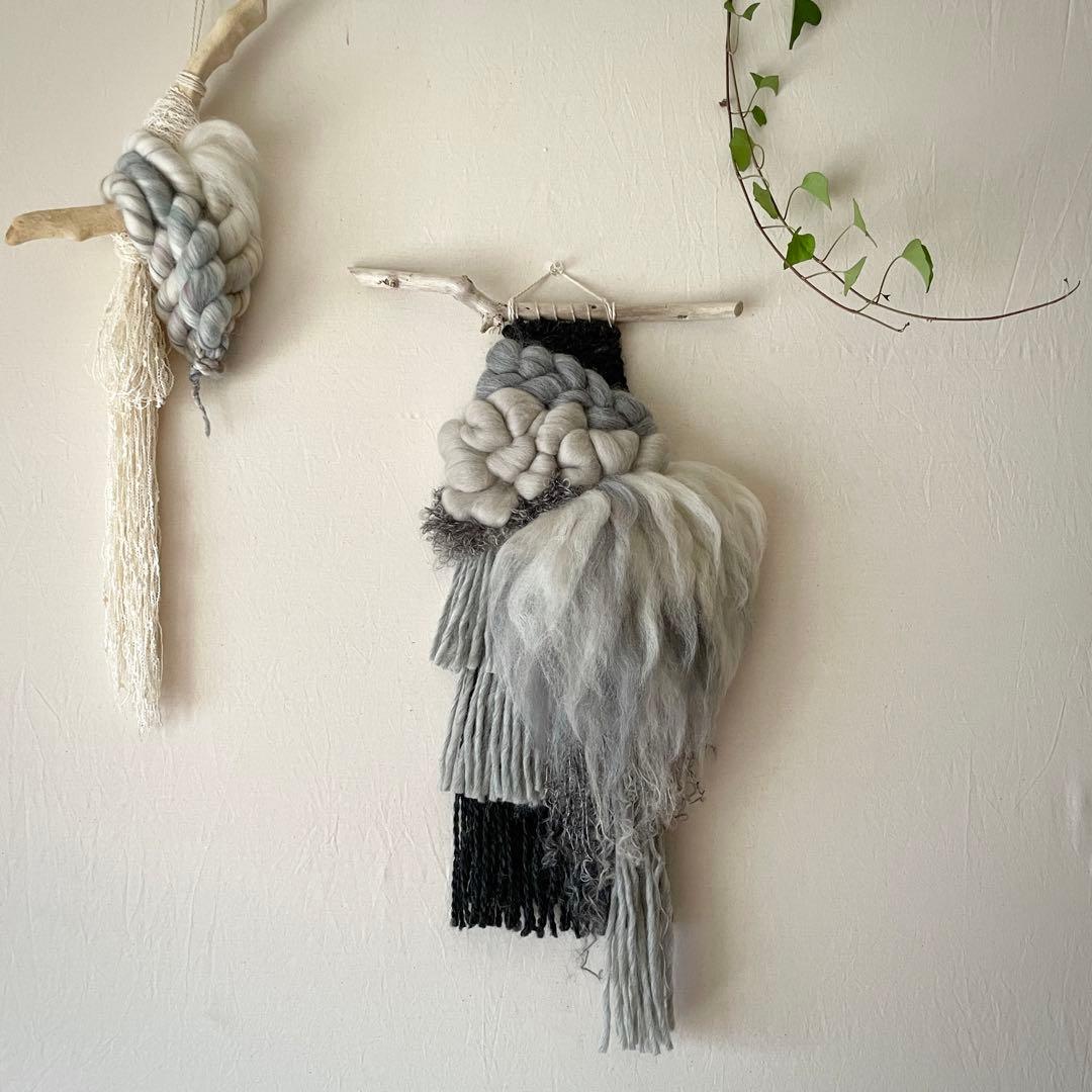 ウィービング タペストリー 『冬の森に棲むいきもの。』 一点もの】流木 ウィービング タペストリー 『冬の森に棲むいきもの