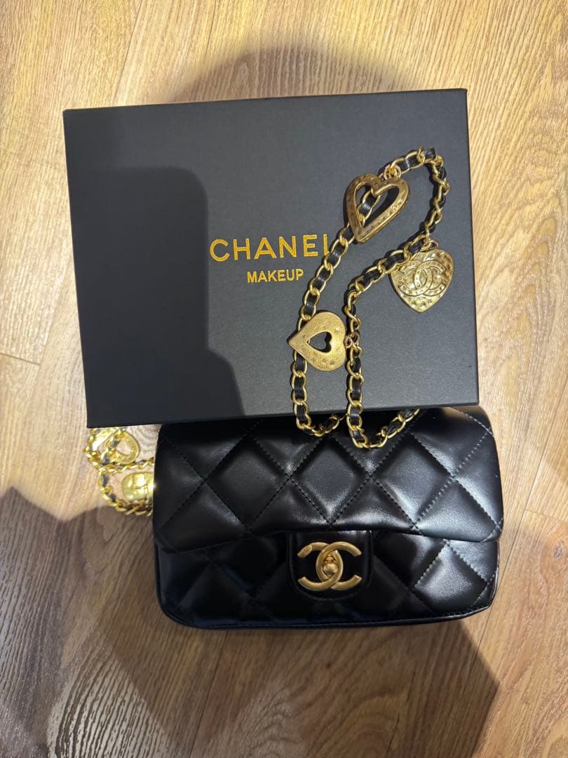 CHANEL ブラック キルティングチェーンバッグ　ノベルティ シャネル ノベルティ CHANEL ショルダーバッグ チェーンウォレット