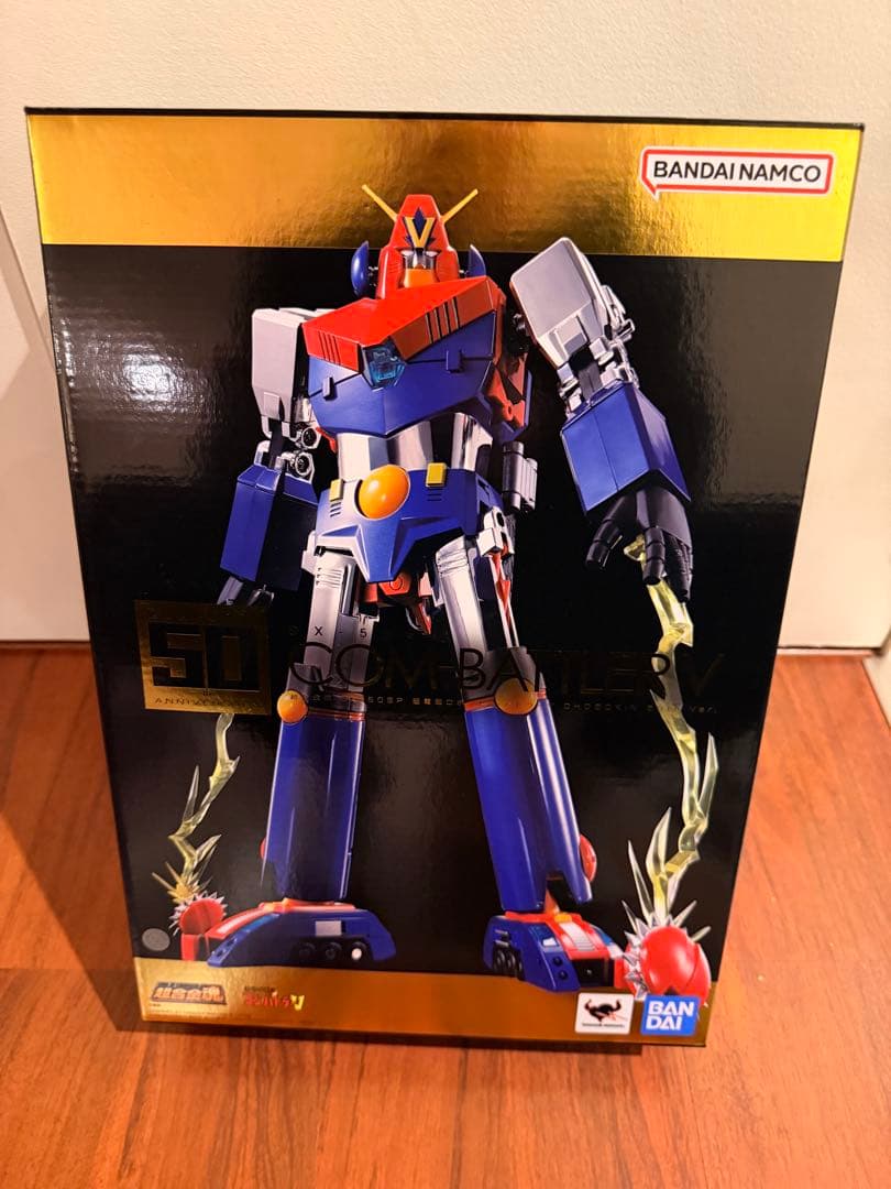 超合金魂 GX-50SP コンバトラーV CHOGOKIN 50th ver. Amazon | TAMASHII NATIONS 超合金魂 超電磁ロボ コン・バトラーV GX