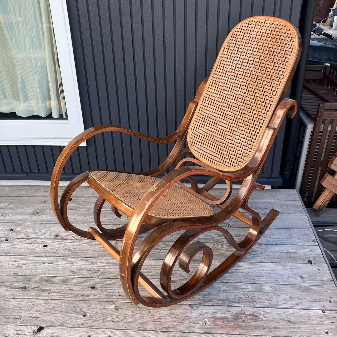 昭和レトロ 木製 ベントウッド ラタンロッキングチェア アームチェア 古家具 秋田木工 ベントウッド ロッキングチェア 曲木 籐編み 安寧椅子 中古