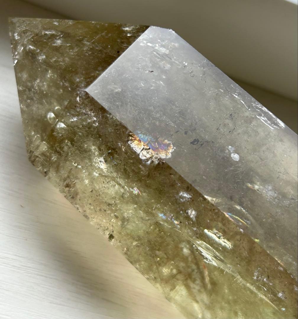 光を内包する景色 レインボー入り スモーキークォーツ オベリスク