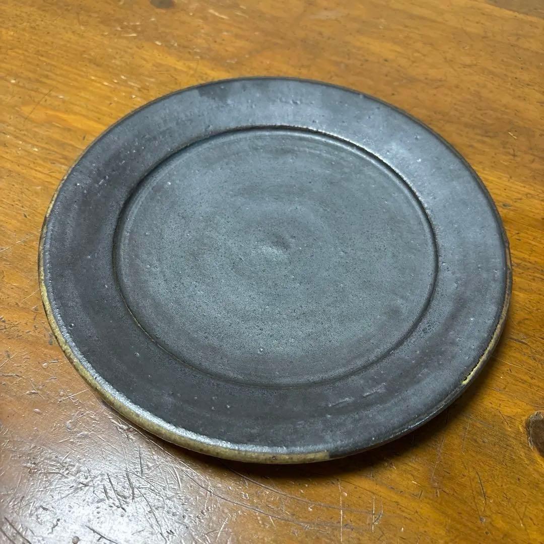 額賀章夫　黒プレート　22㎝ 額賀章夫 | STORES
